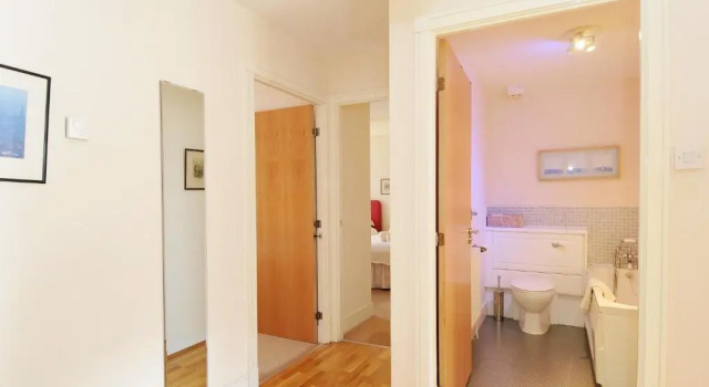 Апартаменты 202 quiet 2 bedroom property in residential area with secure private parking