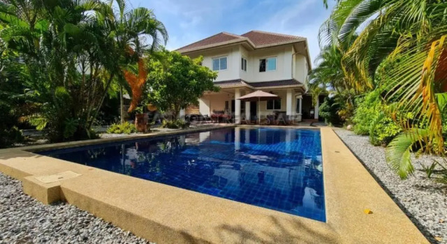 Коттедж Captivating 3-Bed Villa in Muang Pattaya