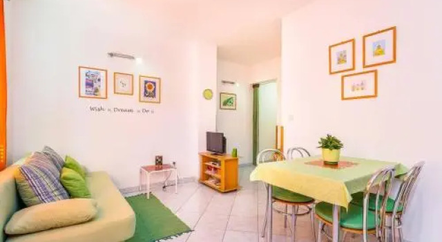 Apartments Mirna