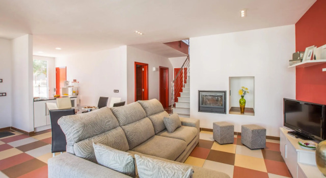 MOSAIC - Cosy chalet with beatiful terraces and porche near the sandy beach. Free WiFi, Prenota Chalet Ville a Maiorca, Villa