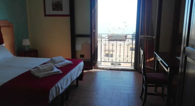 B&B Donna Sabella, Rezerwuj Hotel Santa Flavia Sycylia