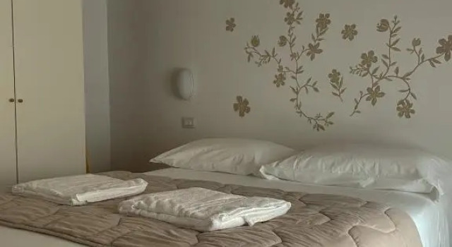 Richi Rent 02, Prenota Appartamento Hotel a Veneto con parcheggio, Parcheggio