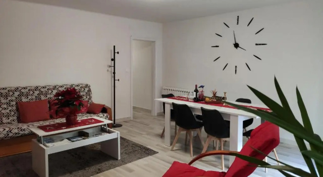 Апартаменты Apartamento confort La Seu de Urgell