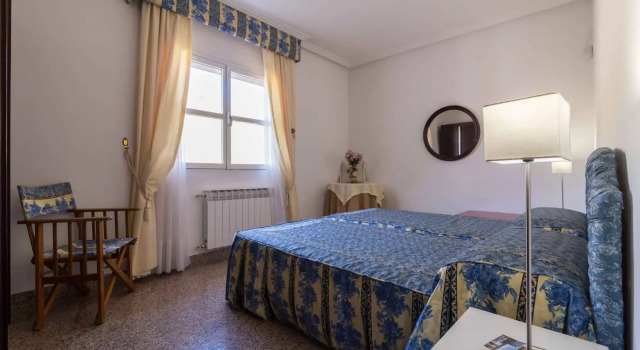 Casa Rural Casa Valdecaballeros, Забронировать Отель Отели Badajoz Province с завтраком, Завтраки