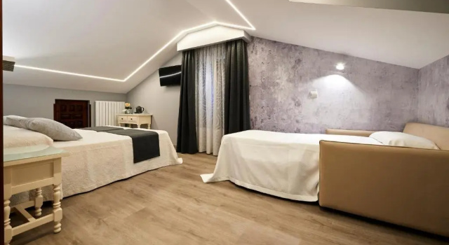Трёхместный номер Standard с балконом Posada Araceli