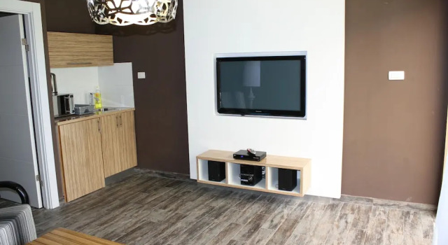Люкс Luxury Rich Luxury Suites - Renovated
