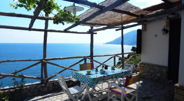 Апартаменты с видом на море Amalfi View Cottage