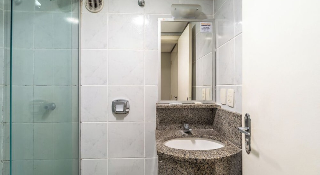Четырёхместный номер Executive Minuano Hotel Express próx Orla Lago Guaíba, Mercado Público, 300m Rodoviária