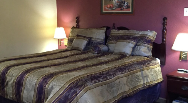Люкс Executive First Western Inn - Fairmont City