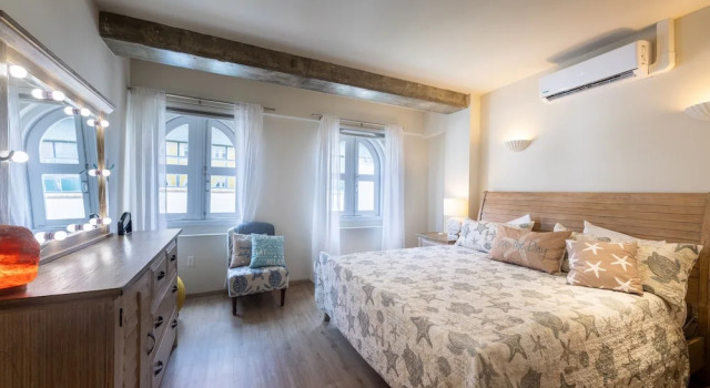 Апартаменты Premium The Yellow Penthouse