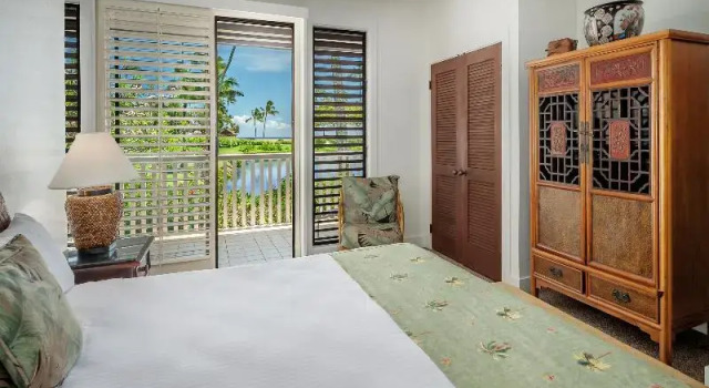 Номер Standard с 2 комнатами с балконом и с видом на океан Kiahuna Plantation Resort Kauai by OUTRIGGER
