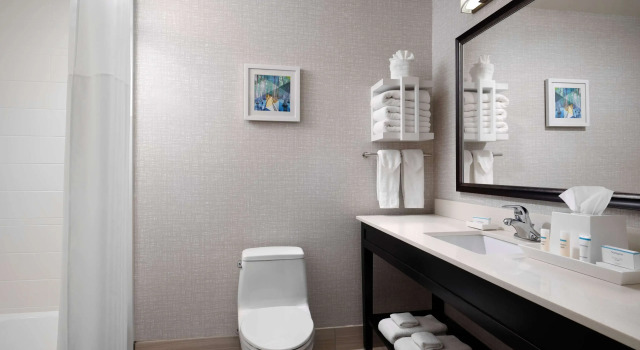 Четырёхместный номер Standard Best Western Plus Clinton/Jackson