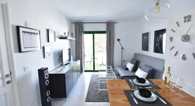 Holyhome Apartment 201, Забронировать Апартаменты/квартира Отели Канарских островов с бассейном, Бассейн