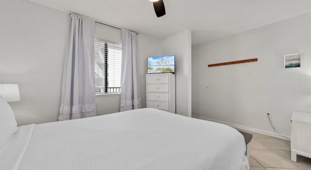 1br/1ba Sleeps 4 Near Beach w/ Breathtaking Ocean Views, Prenota Appartamento Hotel a Alabama con parcheggio, Parcheggio