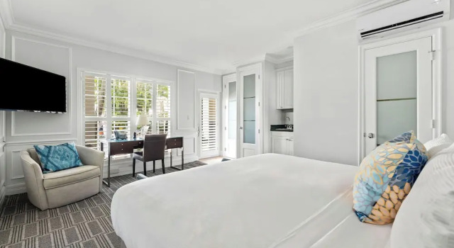 Номер Deluxe The Pillars Hotel & Club