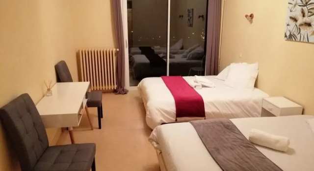 Hôtel Restaurant Les Cimes, 预订 酒店 Estarvielle 法國