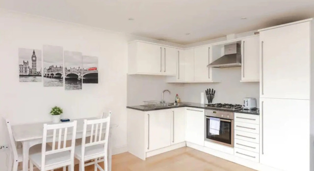 Homely 2 Bedroom Flat Near Embankment Station