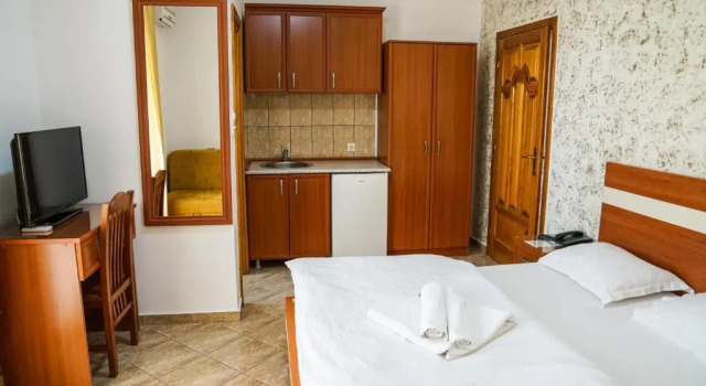 Студия с балконом Apart Hotel Llolla
