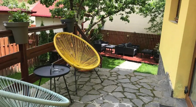 Pension D&D, Rezerwuj Hotel Hotele w Prahova Valley z parkingiem, Parking