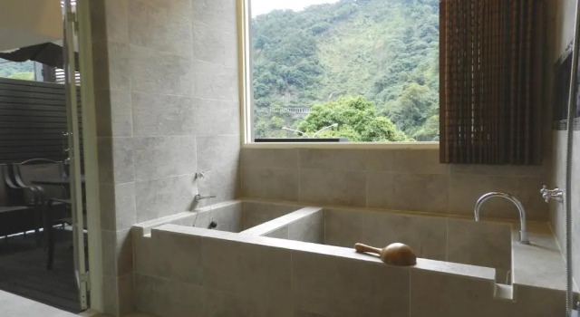 Standard- tredobbelt værelse med bjergudsigt Mingao spring hotel
