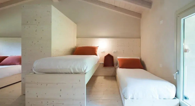 Quader, Book Hotel Hotels in Bienno with Parking, Parking