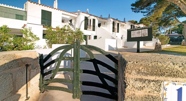 Apartamentos Cala Blanca