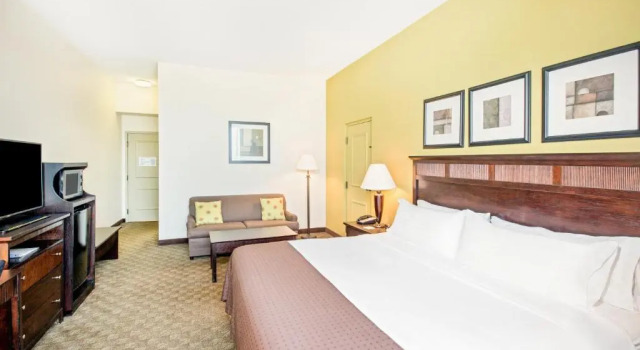 Номер Standard Holiday Inn Roanoke-Tanglewood-Rt 419&I581 by IHG