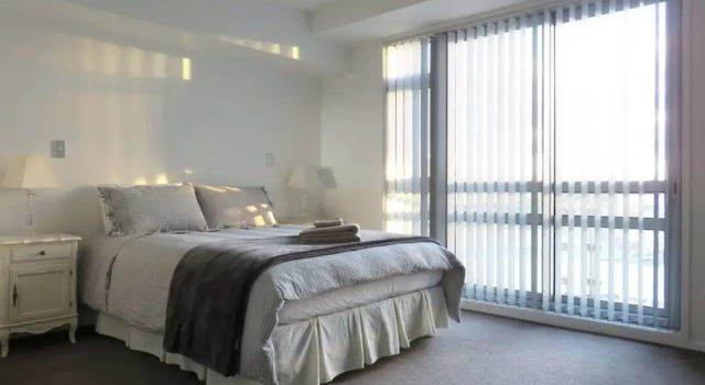 Central Home with Balcony Auckland City, Rezerwuj Hotel Hotele w Auckland Region z parkingiem, Parking