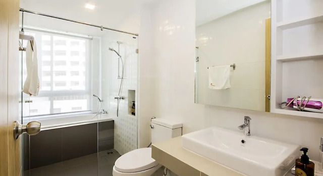 Двухместная студия Premium с балконом Karin Hotel And Serviced Apartment
