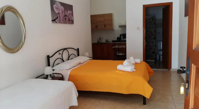 Melia studio 2 seafront apartment, Забронировать Апартаменты/квартира Отели Глоссы с парковкой, Парковка