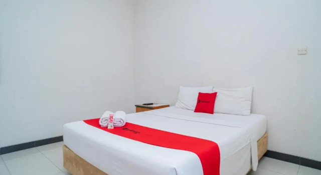 Camera doppia Standard RedDoorz near Rumah Sakit Baptis Kediri