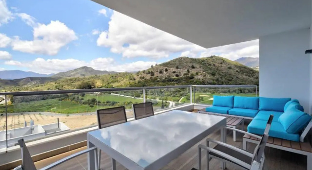 Luxury Flat- Sea, Golf and Mountain Views, Забронировать Апартаменты/квартира Отели Бенаавис с парковкой, Парковка