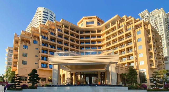 Golden Phoenix Sea View Hotel, Book Hotel Sanya Hainan