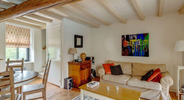 Charming village house with swimming pool, within walking distance of bakery, restaurants and river, Book Hotel Cuxac-Cabardes Aude