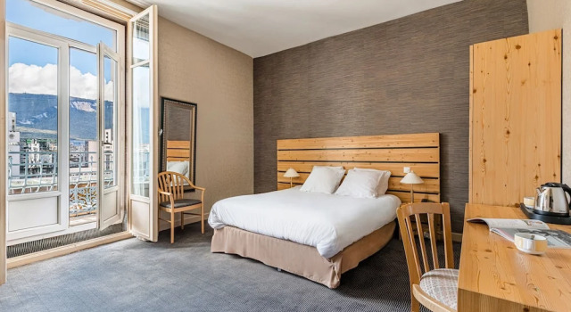 Номер Economy с балконом Hôtel Terminus