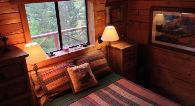 Deer Creek Log Cabin in Colorado