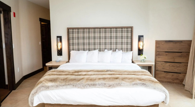 The Estes Park Resort, Забронировать Курортный отель Отели Эстес-Парк с парковкой, рядом с Lake Estes, Парковка