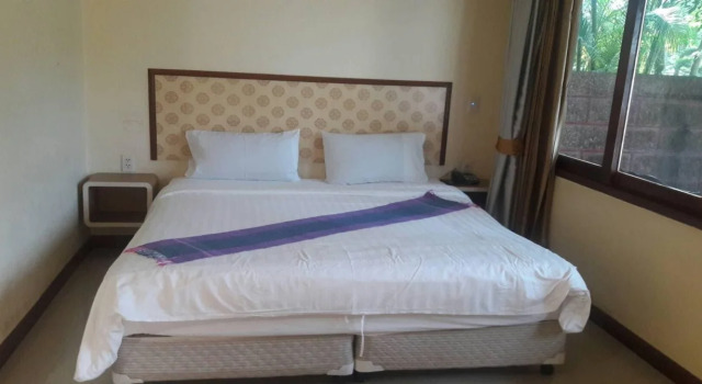 Phutarin Resotel Resort, Varaa Lomakeskus Hotellit North-Eastern Thailand pysäköinnillä, Pysäköinti