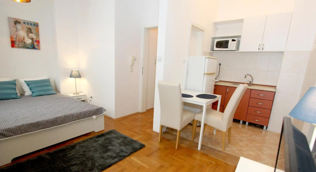 Apartment Bg Arena, Buchen Sie Ferienwohnung Belgrad Zentralserbien
