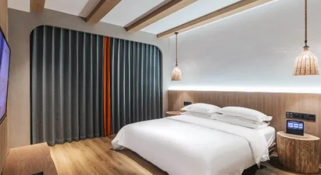 Семейный люкс с видом на реку Ruyi Garden Hotel