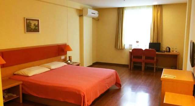 Home Inn Chongqing Beibei, Prenota Hotel Beibei Chongqing Area