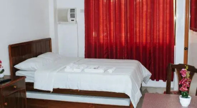 RedDoorz @ LS Suites Poblacion Culasi Antique