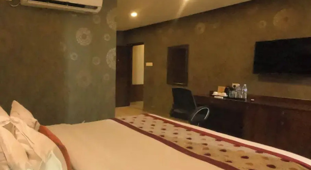 Двухместный номер Deluxe Yatri Suites and Spa
