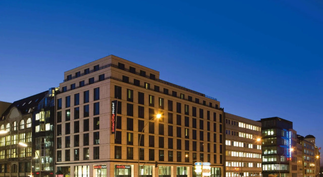 Номер Standard IntercityHotel Hamburg Hauptbahnhof