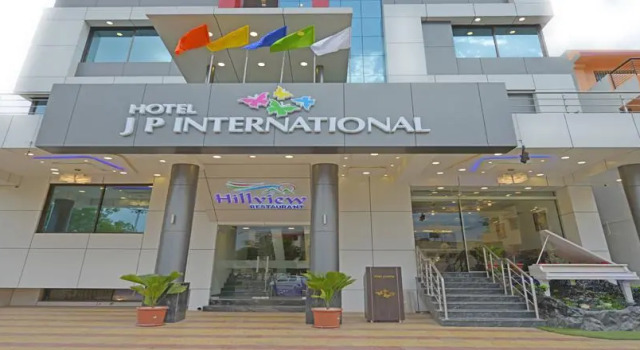 Двухместный люкс Royal Hotel JP International