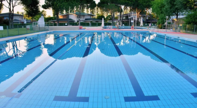 Sunny Garden Retreat Near the sea, Забронировать Апартаменты/квартира Отели Бибионе-Пинеда с парковкой, рядом с Долина Вальгранде, Парковка