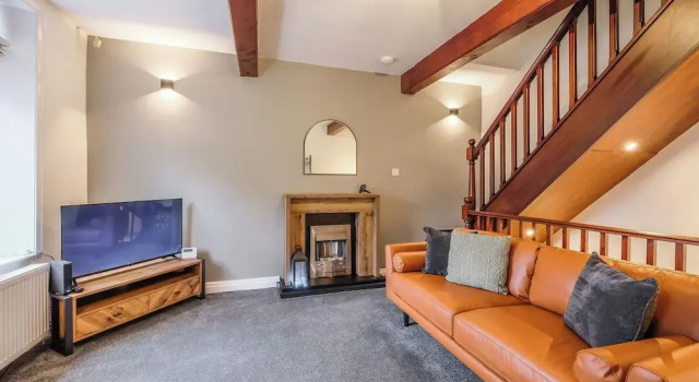 Коттедж Classic Sleek 2B/1B Retreat in Lindley, Huddersfield