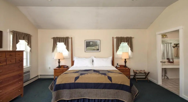 Люкс Superior Country Inn at Camden Rockport