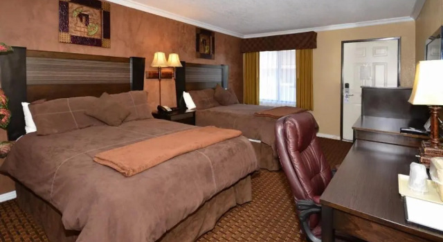 Четырёхместный номер Deluxe Santa Clarita Motel - Near six Flags Magic Mountain - Valencia