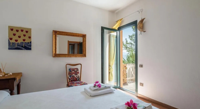 Апартаменты Picturesque Flat With sea View